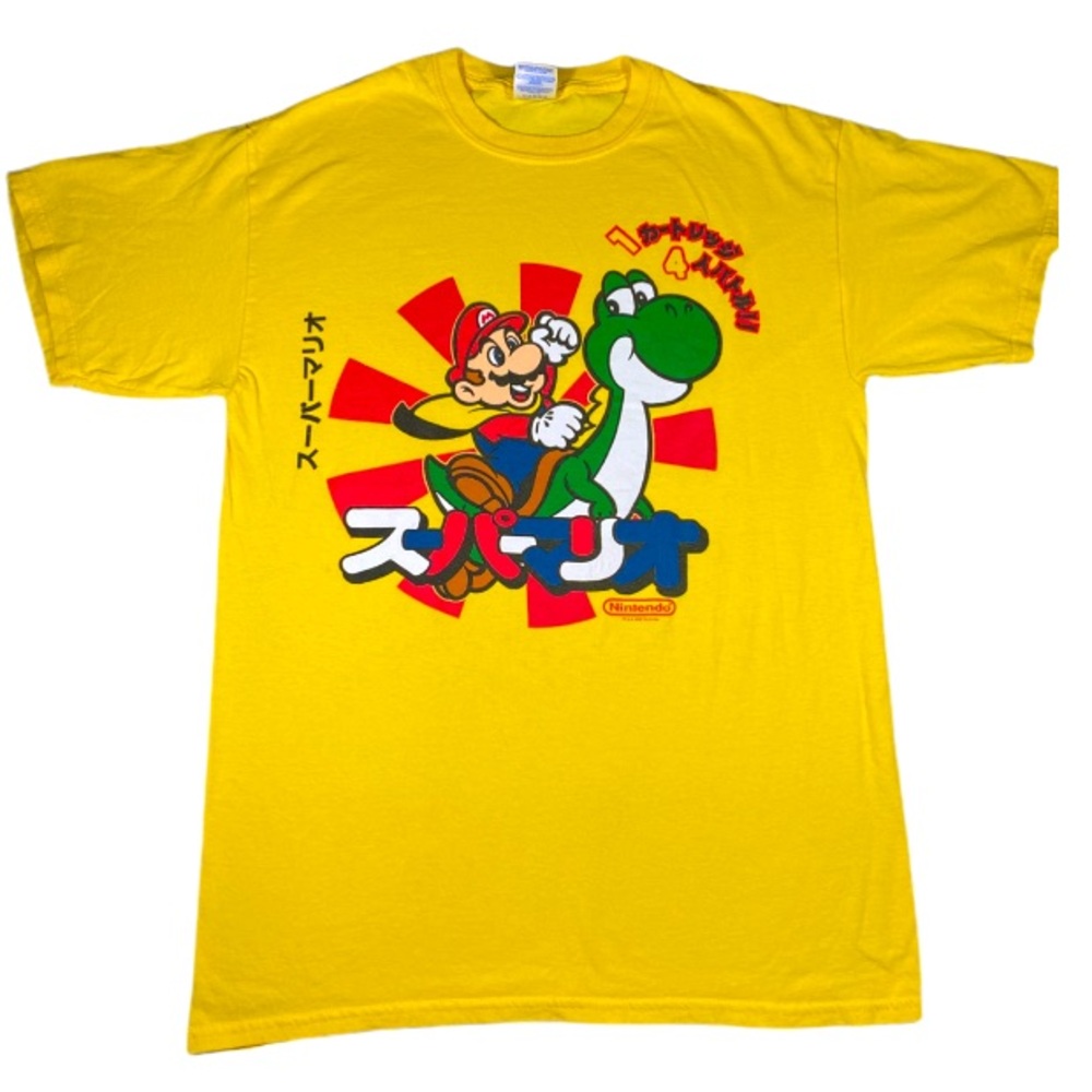 Nintendo T-Shirt Men’s Medium Mario Yoshi Japanese Kanji Yellow 2009 Y2K SS Crew